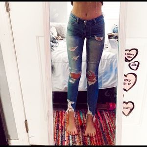 American eagle super stretch ripped jeans
